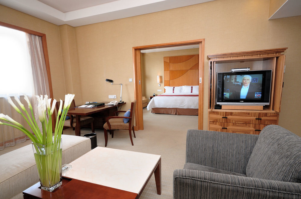 Holiday Inn Sea View Čchin-chuang-tao Exteriér fotografie
